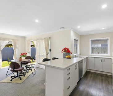 11 Hauora Lane, Taita - Photo 2