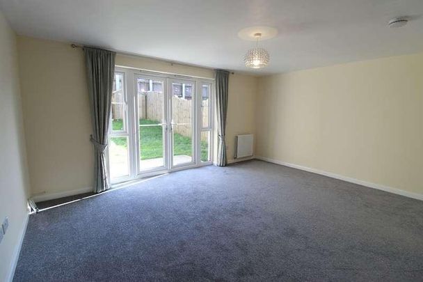 Burnside Walk, Dyce, AB21 - Photo 1