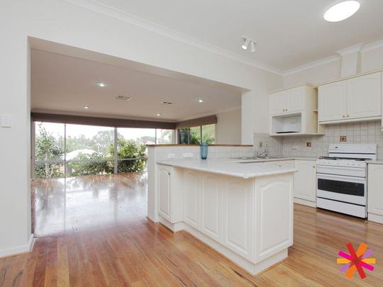 FAMILY HOME - Photo 1