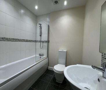 2 bedroom flat to rent - Photo 4