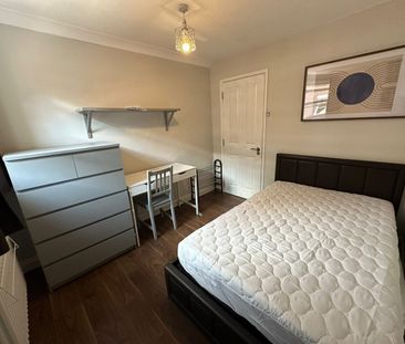Room in a Shared House, Lockesfield Place, E14 - Photo 4