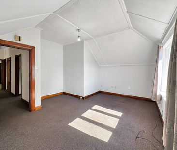 Welcome to 40A Roseneath Terrace. - Photo 4