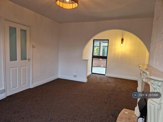 3 bedroom semi-detached house to rent - Photo 1