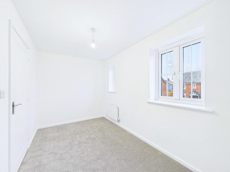 2 bedroom semi-detached house to rent - Photo 3