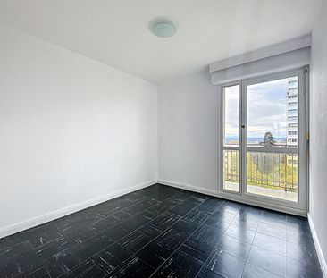 Appartement T4 près de RILLIEUX LA PAPE à louer - Photo 1