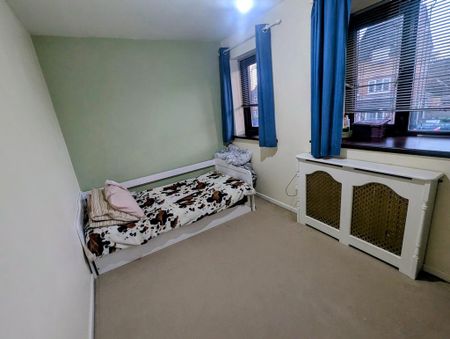 2 bedroom semi-detached house to rent - Photo 2