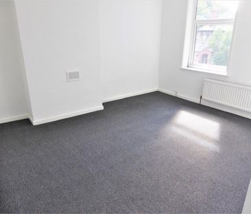 3 bedroom House To Let - Photo 2