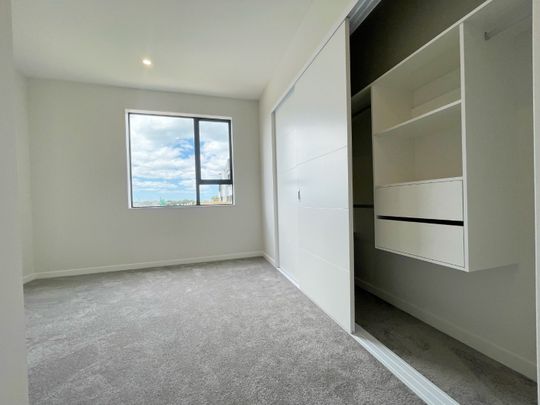 Sunny Two bedroom home in Westgate - Photo 1