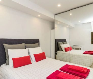 4-bedroom apartment for rent in Alfragide, Lisbon - Photo 4