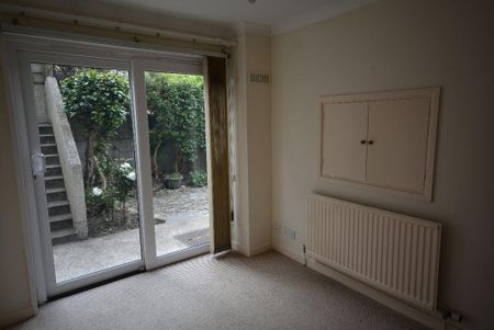 2 bedroom semi-detached house to rent - Photo 3