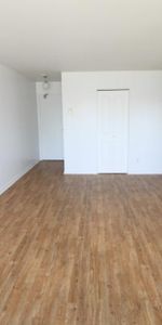 A Valleyfield – Grand, beau, propre et tranquille 5-1/2 , LIBRE - Photo 4