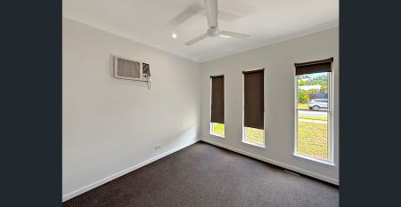 Family Home in Trinity Beach - Photo 2