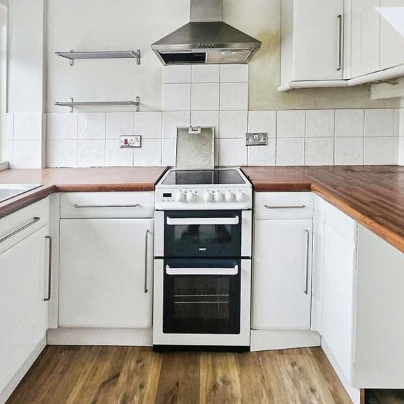 3 bedroom terraced house to rent - Photo 1