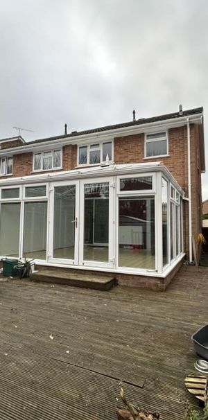 3 bedroom semi-detached house to rent - Photo 1