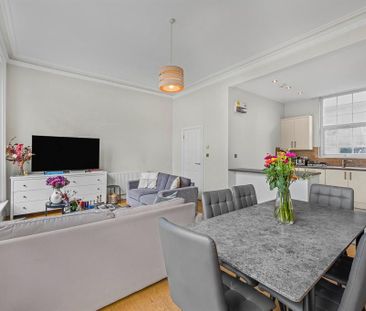 3 bedroom flat to rent - Photo 3