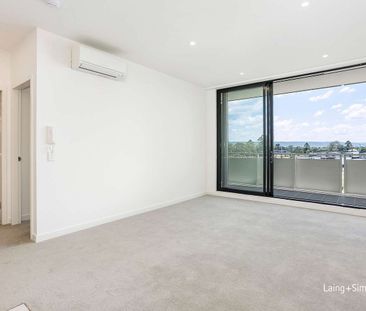 Stylish two-bedroom unit in prime location - Photo 6