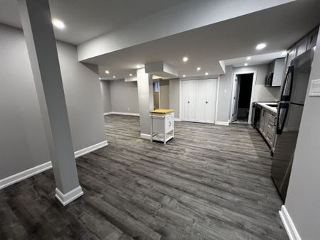 For Lease - 205 Cardinal Street Unit# Lower, Barrie, Ontario - Photo 2