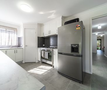 Low Maintenance Family Home in Kangaroo Flat! - Photo 6