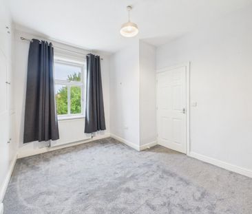 3 bedroom House To Let - Photo 5