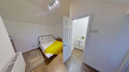 4 bedroom terraced house to rent - Photo 4