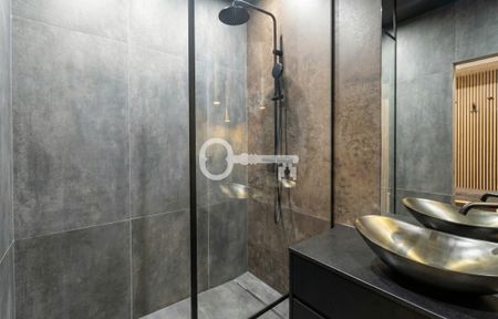 Warszawa, Śródmieście, Elektryczna - Photo 2