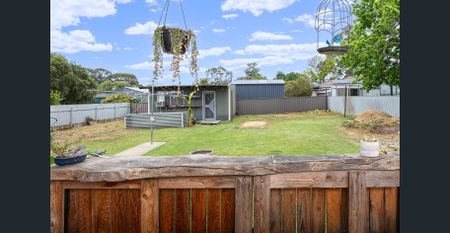 EXCELLENT FAMILY HOME - Photo 4