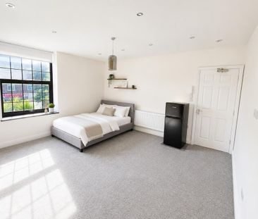 Studio to rent - Photo 2