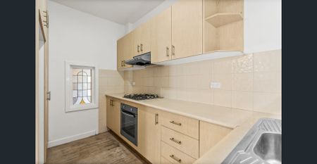 Old World Charm - Photo 3