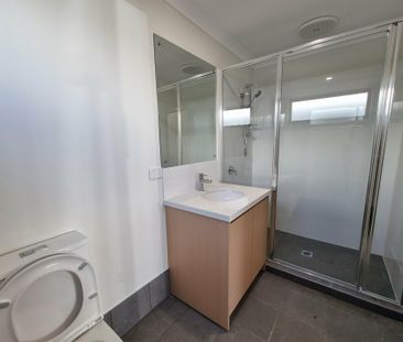 UNDER APPLICATION - BREAK LEASE - Low-Maintenance Family Home - Photo 1
