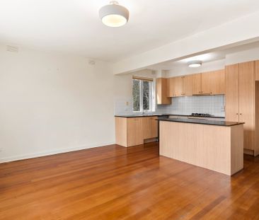 Thinking of selling? Contact our agent - Photo 2