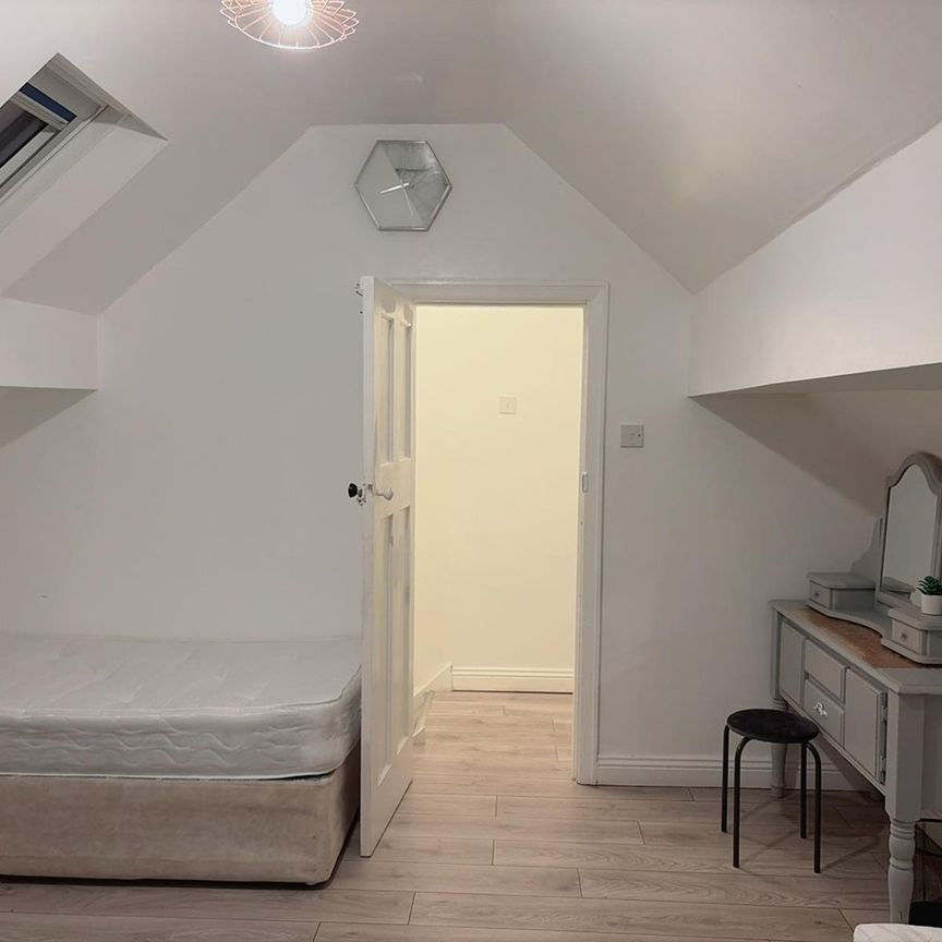 3 Bed Terraced House, Walsgrave Road, CV2 - Photo 1