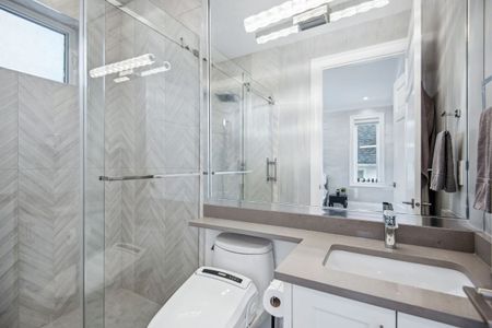 2931 West 39th Avenue apartment — Vancouver, BC (5-Bedroom) - 5 Bedroom - Photo 5
