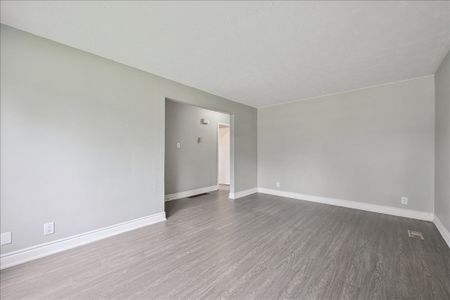 For Lease - 203 Nelson Street Unit# 1, Oakville, Ontario - Photo 4