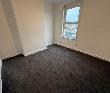 Whitworth Road, Gosport - Photo 4