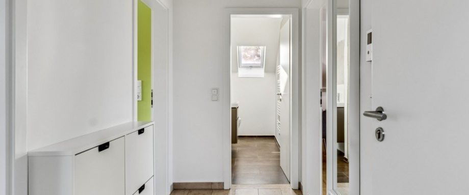 Willkommen in Ihrem neuen Rückzugsort - einer möblierten 2-Zimmer-Dachgeschosswohnung mit 2 Balkonen - Foto 1