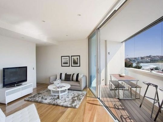 Luxury Coastal Lifestyle Moments from the Beach - Photo 1