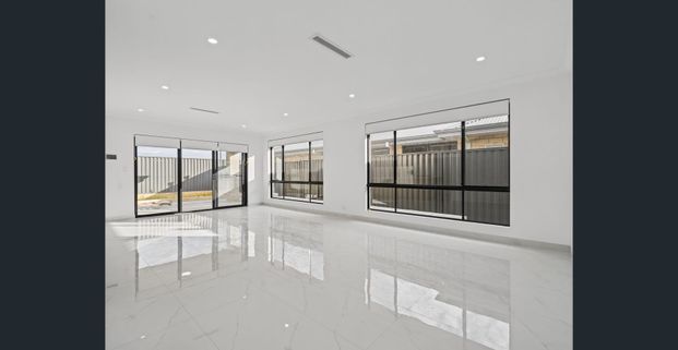 Brand New Luxury & Contemporary Elegance in Haynes - Photo 1