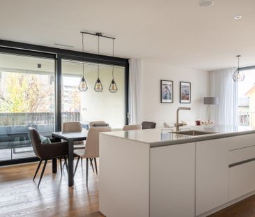Modern möblierte 3.5-Zimmer-Wohnung mit Balkon in Zug - Foto 6