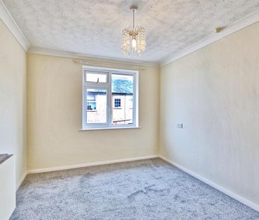 1 bedroom retirement property to rent - Photo 3