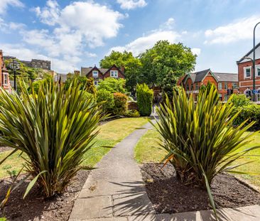 Castle Boulevard, Nottingham, NG7 - Photo 2