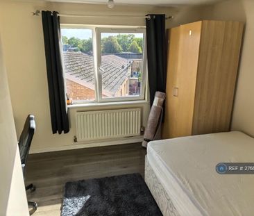1 bedroom in a house share to rent - Photo 4
