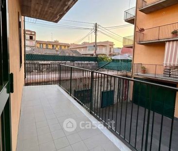 Trilocale in Affitto in Via Sorrentino 29 a Camporotondo Etneo - Photo 2