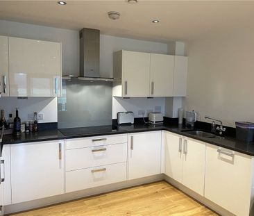 Full racecourse views from south facing 4th floor apartment in this... - Photo 6