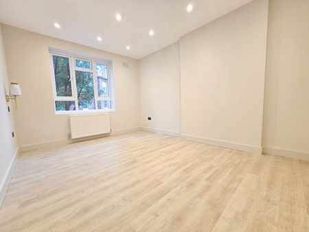 1 Bed Flat, St. Clements Mansions, SW6 - Photo 2