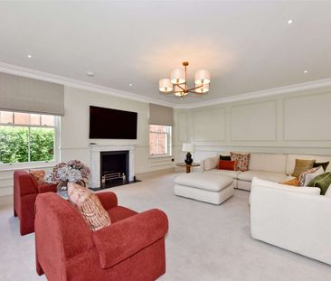 A stunning family home in a sought after location - Photo 1