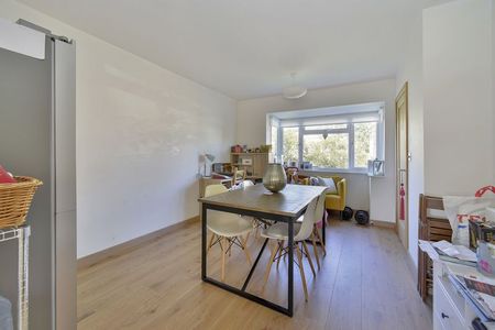 Warren Road, Godalming, Surrey, GU7 - Photo 2