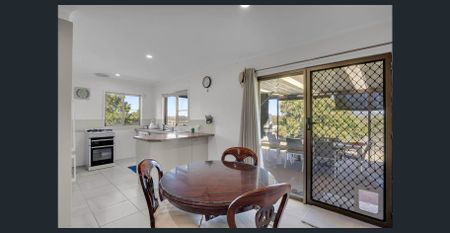 Space, Comfort and Convenience - Photo 2