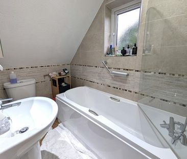 2 bedroom end of terrace house to rent - Photo 6