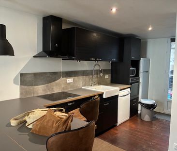 Location Appartement 1 pièce 45m² - Photo 4
