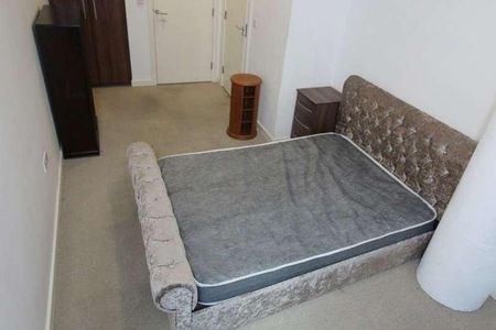 Solly Place - Bed, Bath, S1 - Photo 3